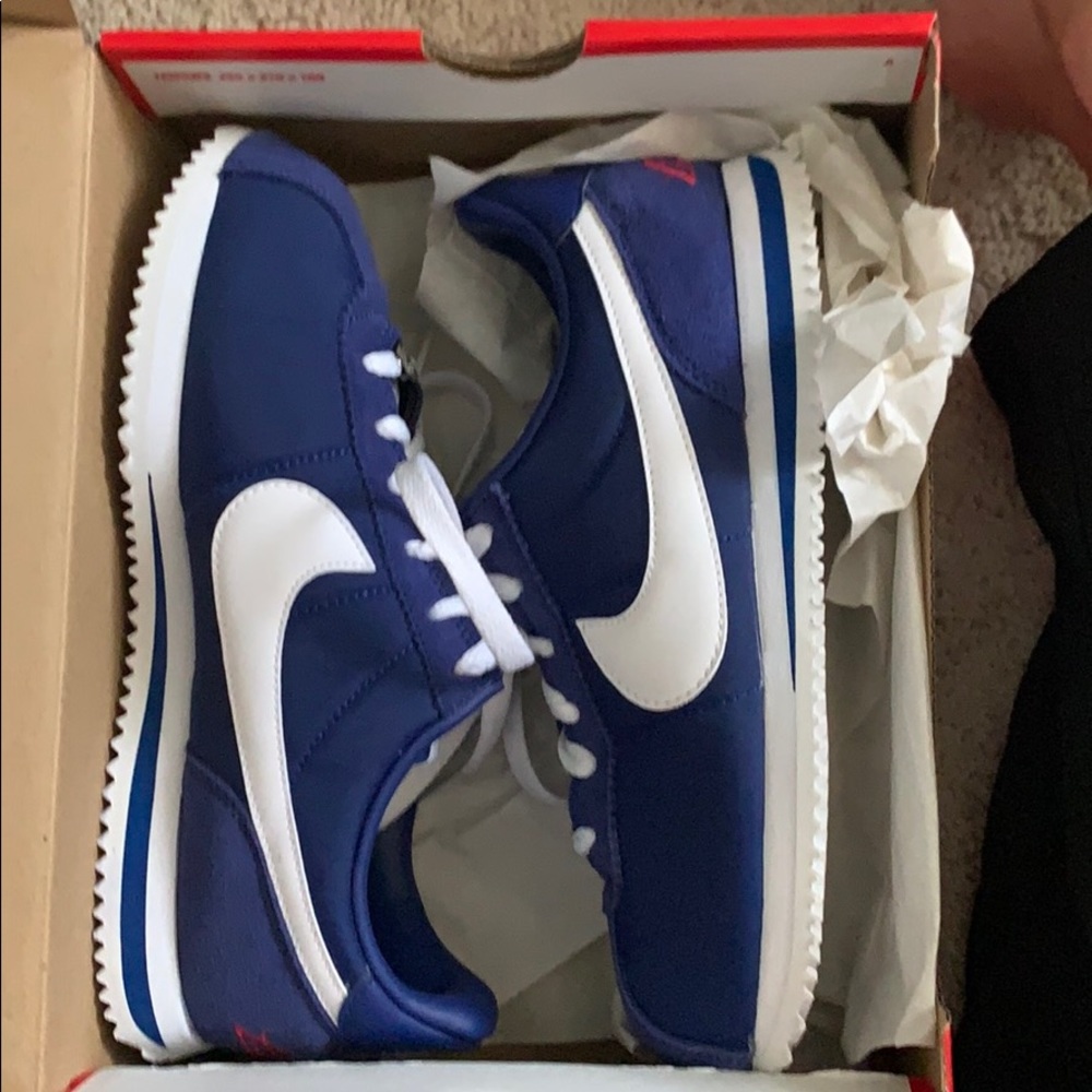 Nike Cortez size 6Y